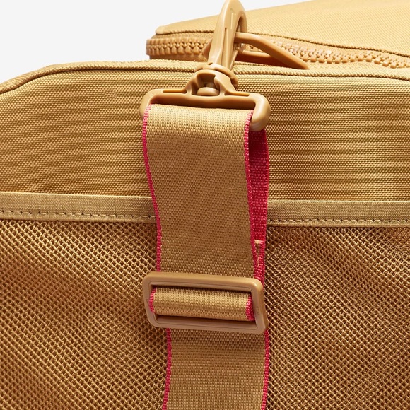 Nike Utility Power Training Duffel Bag (Medium, 51L) - Picture 9 of 11